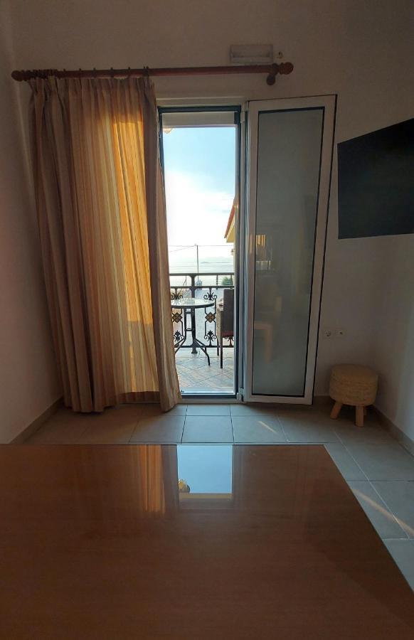 C-View Apartments Megalochori  Ngoại thất bức ảnh