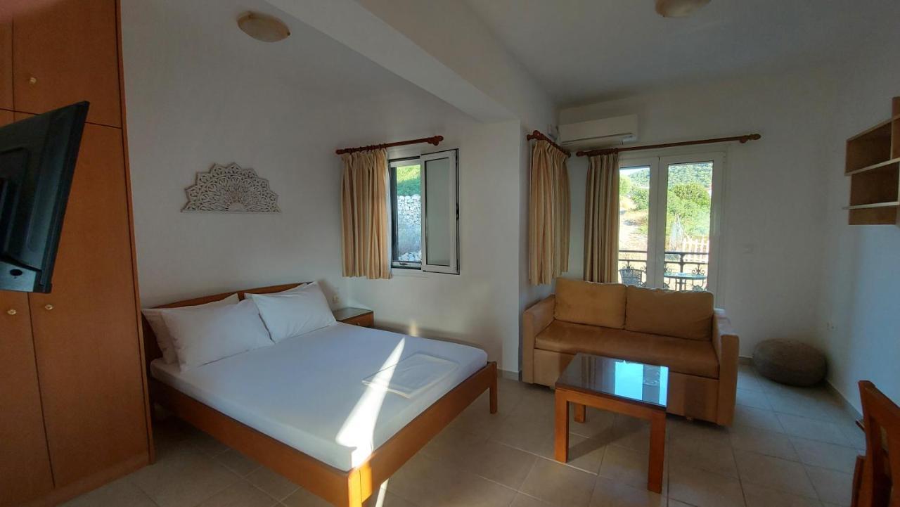 C-View Apartments Megalochori  Ngoại thất bức ảnh