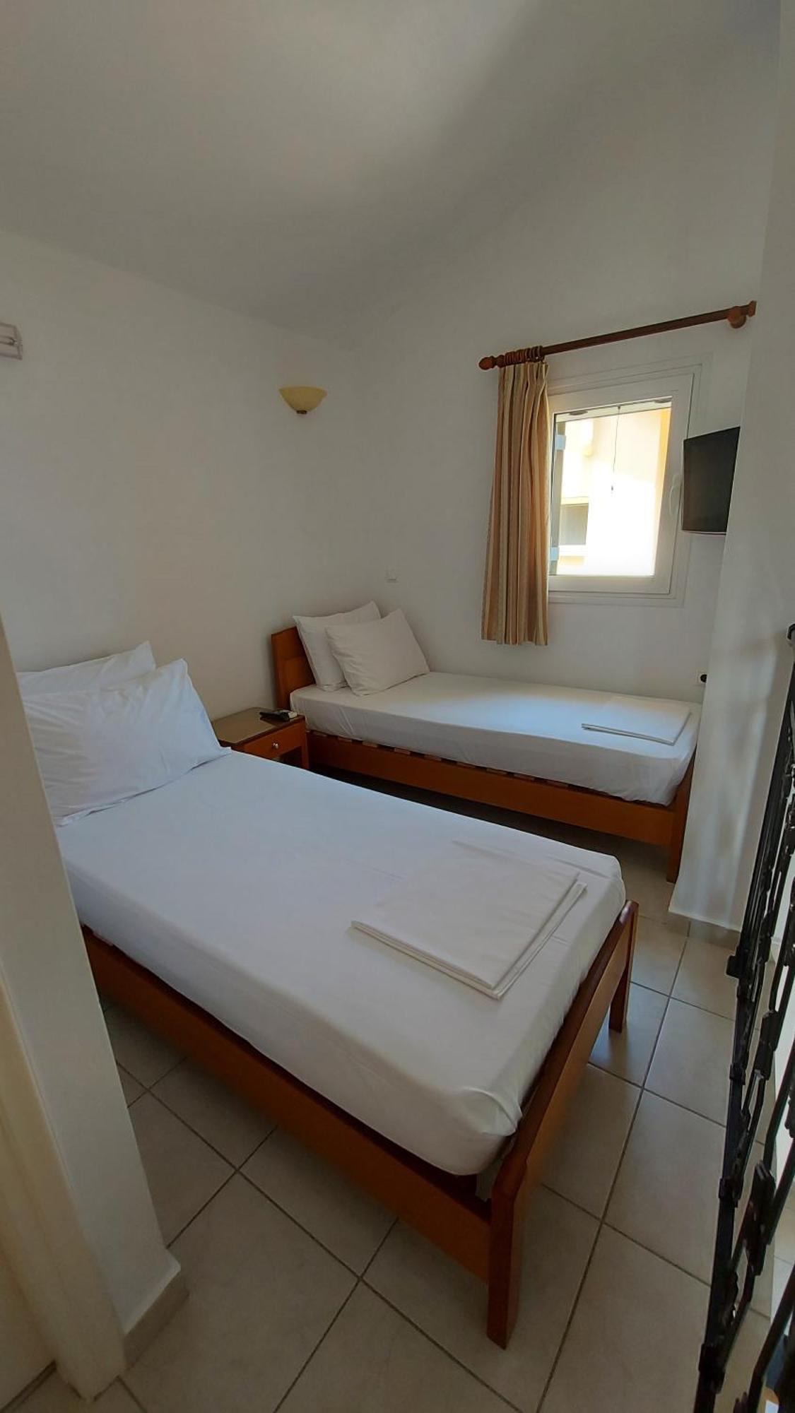 C-View Apartments Megalochori  Phòng bức ảnh