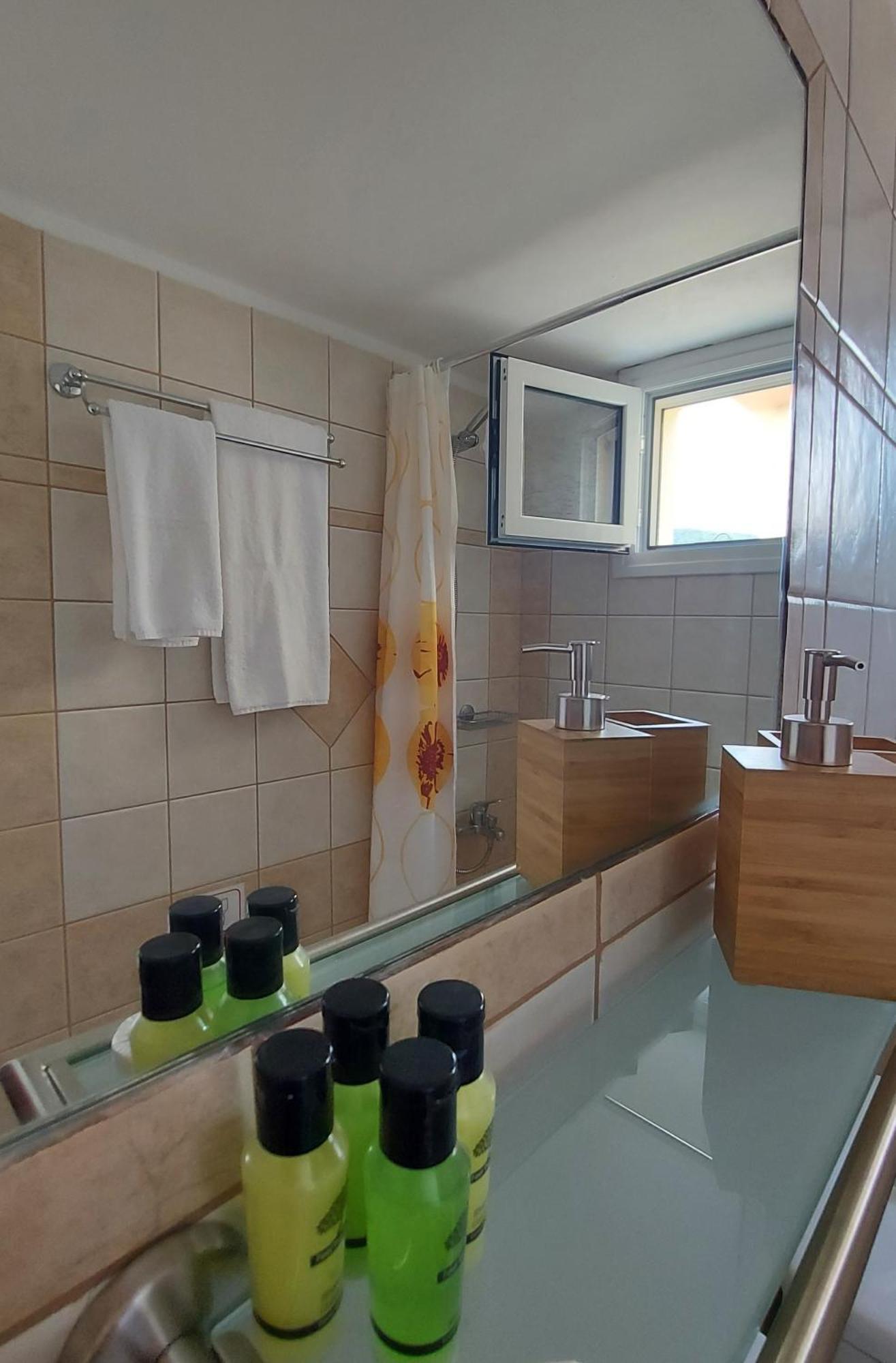 C-View Apartments Megalochori  Phòng bức ảnh